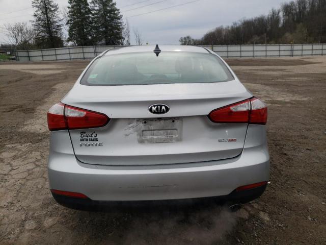 Foto 6 de la subasta – 2015 KIA FORTE EX con VIN KNAFX4A88F5345013