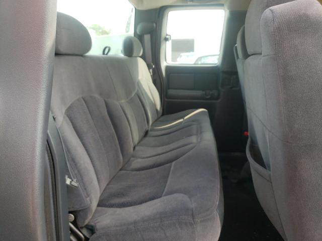 Photo 10 from auction – 2002 CHEVROLET SILVERADO with VIN 2GCEC19V021343643