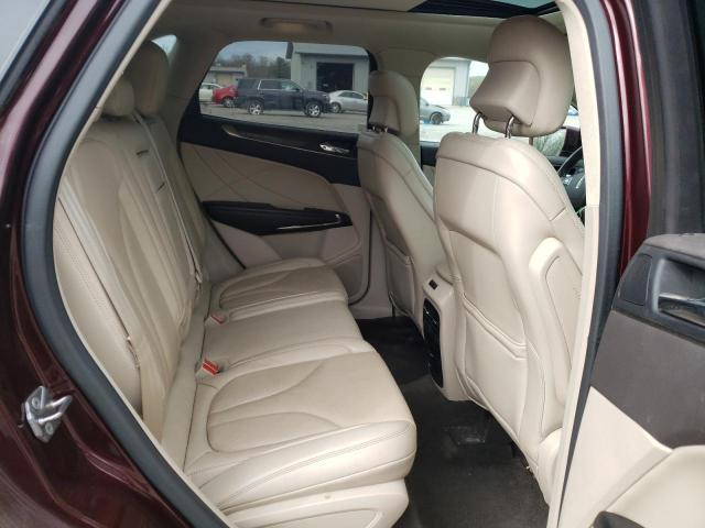 Photo 11 from auction – 2017 LINCOLN MKC RESERV with VIN 5LMCJ3C92HUL34565