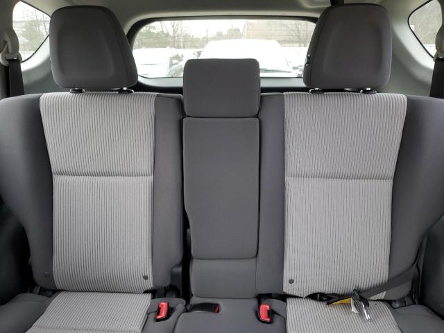 Photo 10 from auction – 2015 TOYOTA RAV4 LE with VIN JTMBFREV6FJ017890