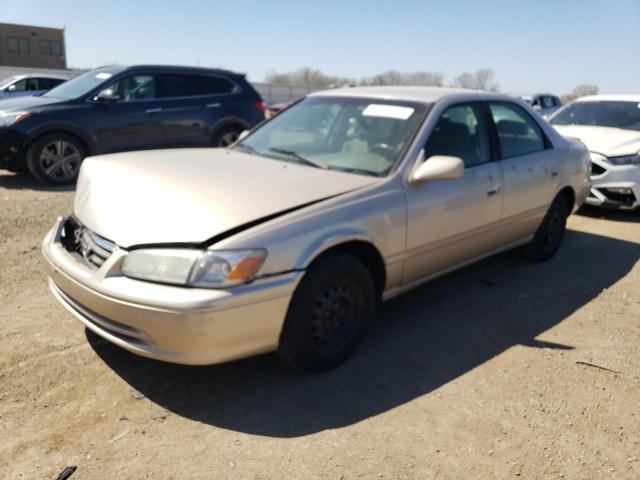 TOYOTA CAMRY CE 2000 with VIN 4T1BG22K1YU735228 - Photo from auction