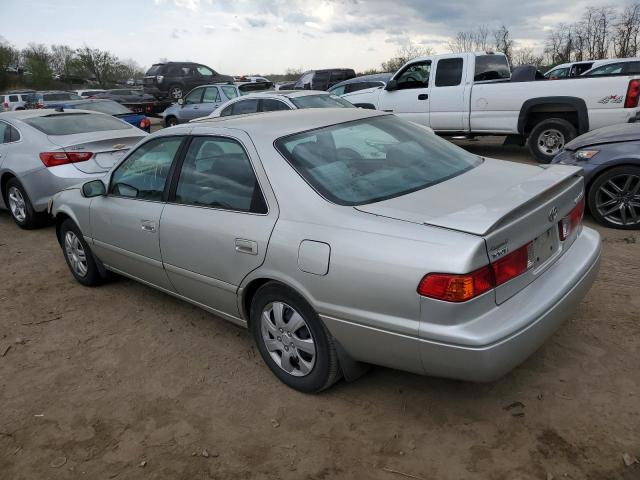 Photo 2 from auction – 2000 TOYOTA CAMRY CE with VIN 4T1BG22K7YU631827