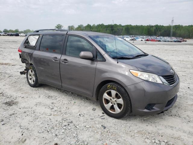 Photo 4 from auction – 2013 TOYOTA SIENNA LE with VIN 5TDKK3DC6DS330446