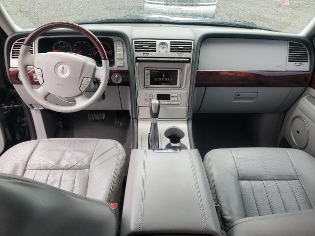 Photo 8 from auction – 2004 LINCOLN NAVIGATOR with VIN 5LMFU28R24LJ31800