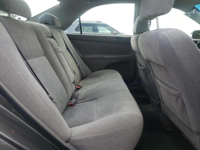 Photo 10 from auction – 2004 TOYOTA CAMRY LE with VIN 4T1BE32K74U838854