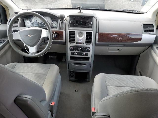 Photo 8 from auction – 2010 CHRYSLER TOWN & COU with VIN 2A4RR5D19AR463401