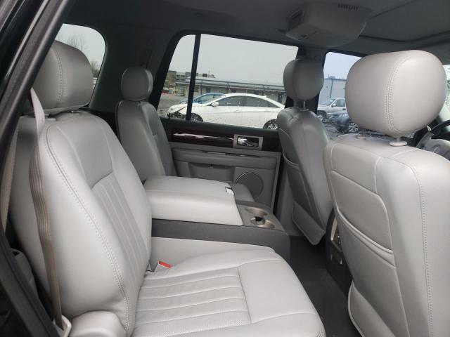 Photo 11 from auction – 2004 LINCOLN NAVIGATOR with VIN 5LMFU28R24LJ31800