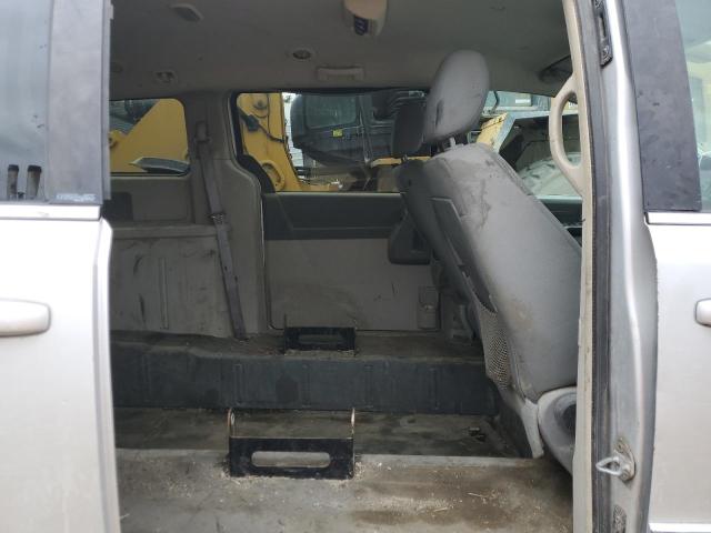Photo 11 from auction – 2010 CHRYSLER TOWN & COU with VIN 2A4RR4DE6AR173680