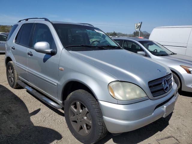 Photo 4 from auction – 2000 MERCEDES-BENZ ML 430 with VIN 4JGAB72EXYA200630