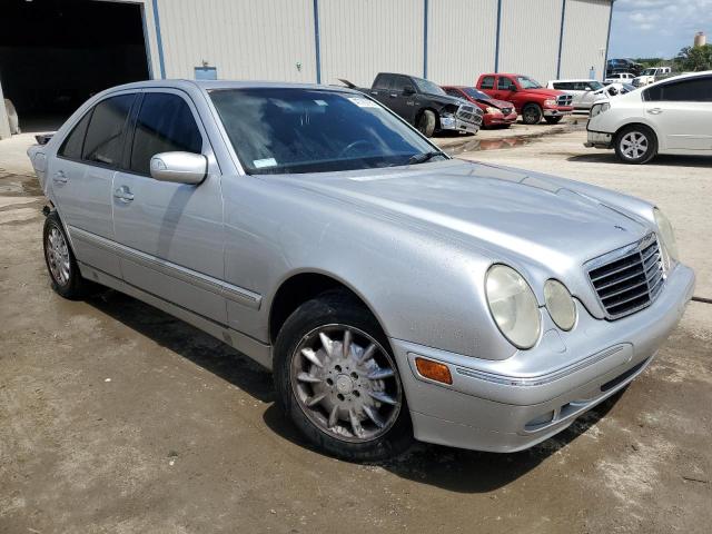 Photo 4 from auction – 2002 MERCEDES-BENZ E 320 4MAT with VIN WDBJF82J62X067458