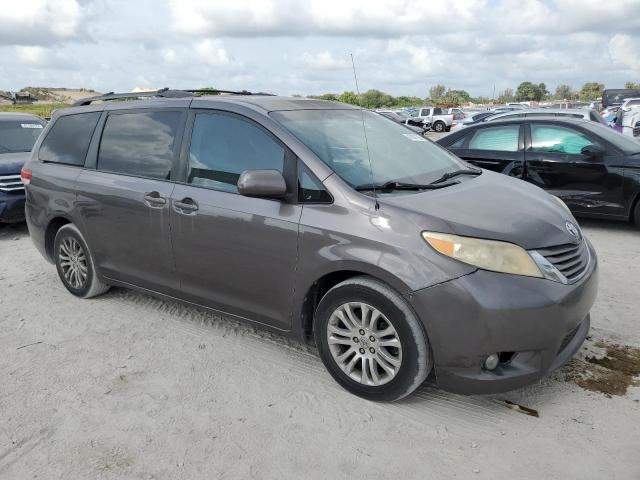 Photo 4 from auction – 2012 TOYOTA SIENNA XLE with VIN 5TDYK3DC7CS248315