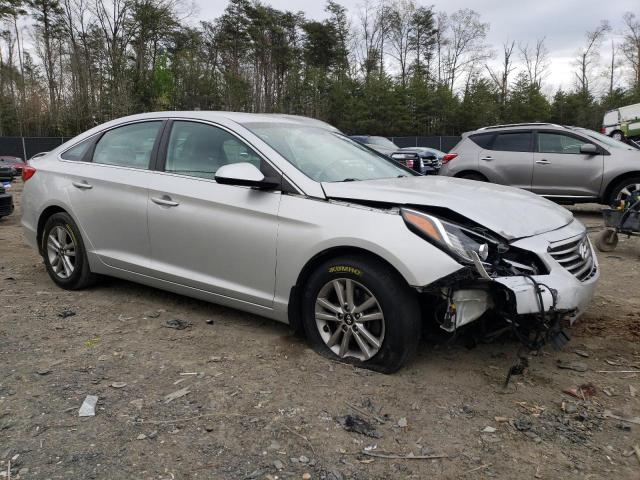 Photo 4 from auction – 2017 HYUNDAI SONATA SE with VIN 5NPE24AF2HH591179