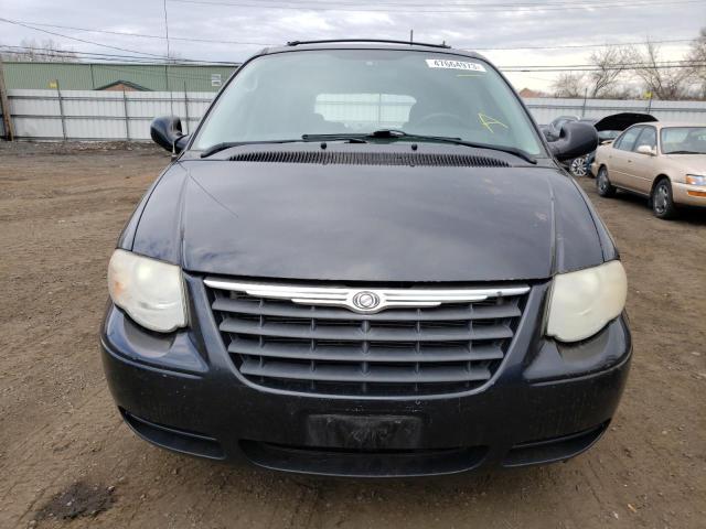 Photo 5 from auction – 2007 CHRYSLER TOWN & COU with VIN 2A4GP54L27R281644