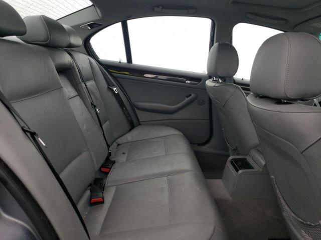 Photo 10 from auction – 2004 BMW 325 I with VIN WBAET37444NJ43711