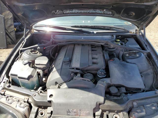 Photo 11 from auction – 2003 BMW 325 XI with VIN WBAEU33453PM58362