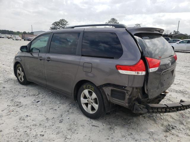 Photo 2 from auction – 2013 TOYOTA SIENNA LE with VIN 5TDKK3DC6DS330446