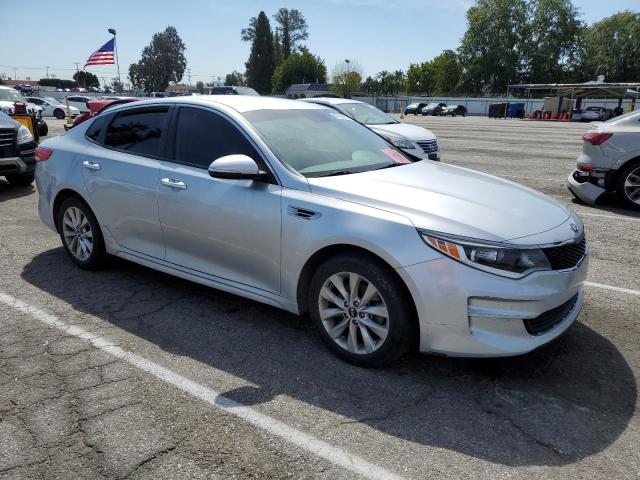 Photo 4 from auction – 2017 KIA OPTIMA LX with VIN 5XXGT4L33HG164954
