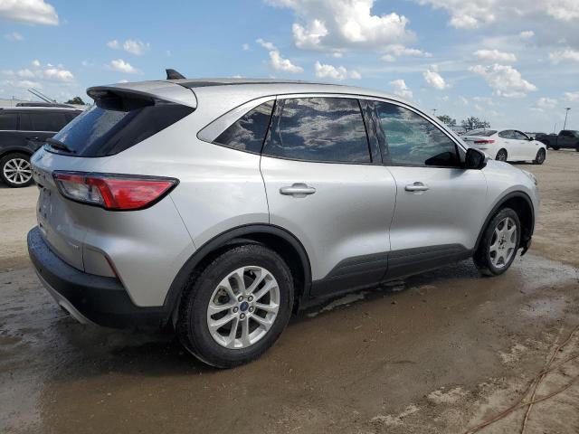 Photo 3 from auction – 2020 FORD ESCAPE SE with VIN 1FMCU0G64LUB43456