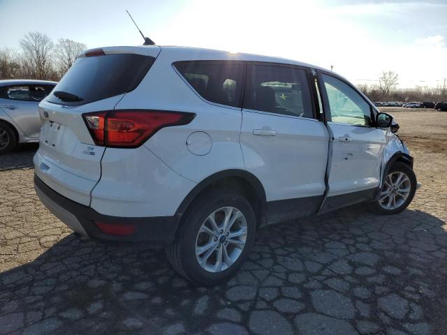 Photo 3 from auction – 2019 FORD ESCAPE SE with VIN 1FMCU9GD4KUA45920