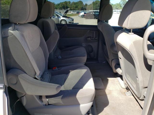 Photo 11 from auction – 2010 TOYOTA SIENNA CE with VIN 5TDKK4CC4AS294260