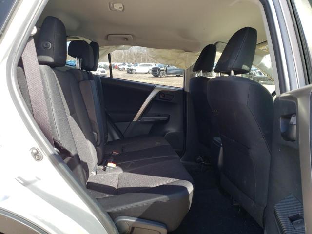 Photo 11 from auction – 2015 TOYOTA RAV4 LE with VIN JTMBFREV7FJ050901