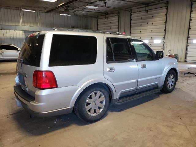 Photo 3 from auction – 2004 LINCOLN NAVIGATOR with VIN 5LMFU28R24LJ40903