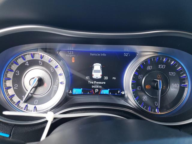 Photo 9 from auction – 2018 CHRYSLER 300 LIMITE with VIN 2C3CCAEGXJH148674