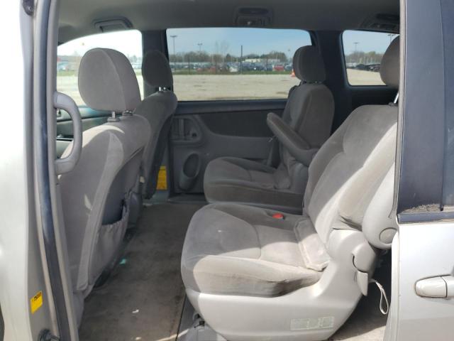 Photo 11 from auction – 2004 TOYOTA SIENNA CE with VIN 5TDZA23C04S179357