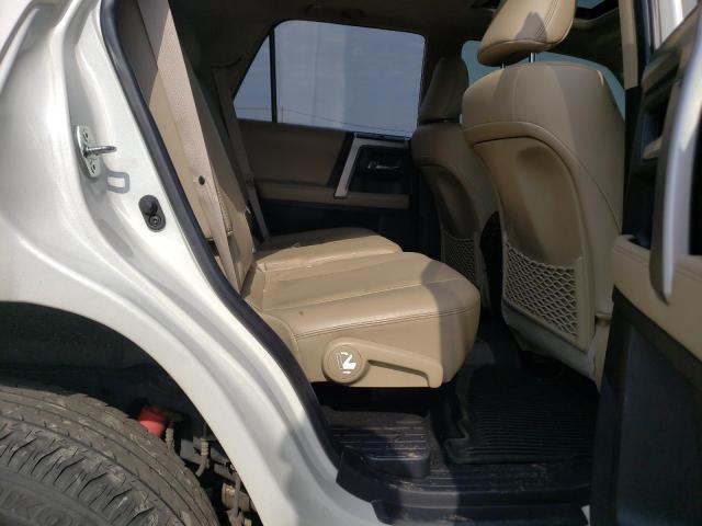 Photo 11 from auction – 2018 TOYOTA 4RUNNER SR with VIN JTEBU5JR8J5530689