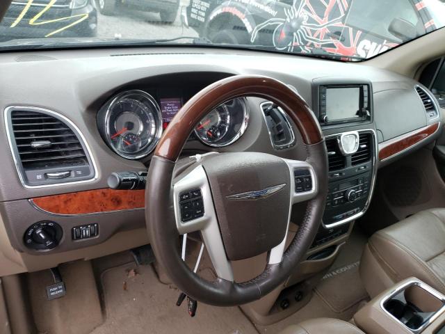 Photo 8 from auction – 2015 CHRYSLER TOWN & COU with VIN 2C4RC1GG9FR529467