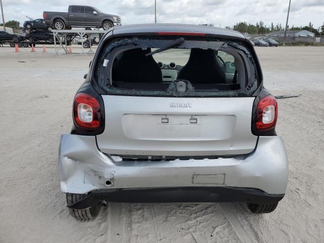 Photo 6 from auction – 2016 SMART FORTWO with VIN WMEFJ5DA3GK078327