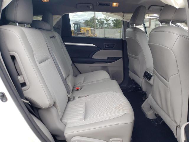 Photo 11 from auction – 2015 TOYOTA HIGHLANDER with VIN 5TDBKRFH7FS099989
