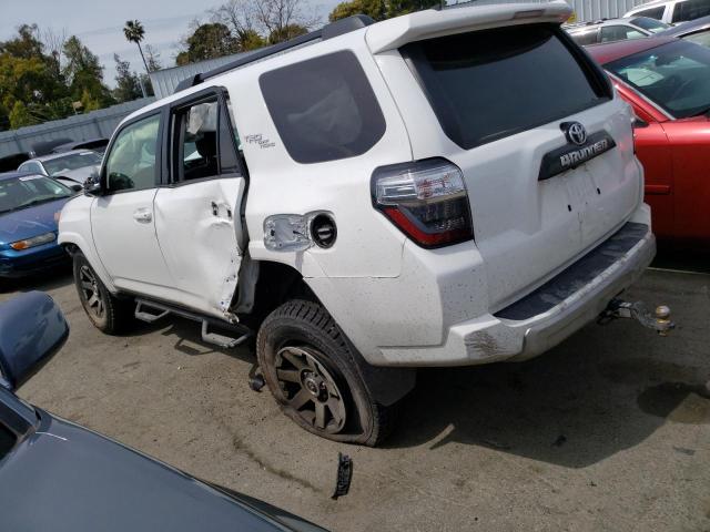 Photo 2 from auction – 2020 TOYOTA 4RUNNER SR with VIN JTEBU5JR1L5800591