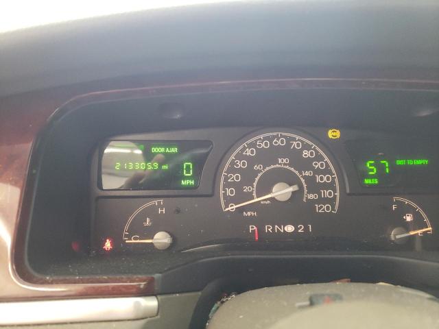 Photo 9 from auction – 2004 LINCOLN TOWN CAR E with VIN 1LNHM81W74Y661908