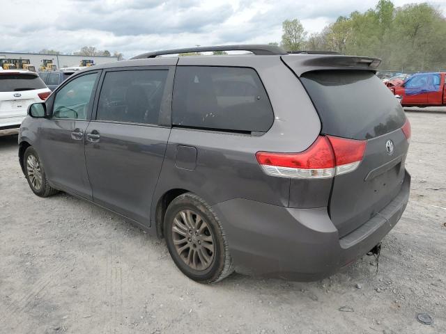 Photo 2 from auction – 2012 TOYOTA SIENNA XLE with VIN 5TDYK3DC1CS228769