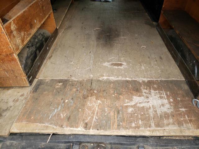 Photo 10 from auction – 2000 FORD ECONOLINE with VIN 1FTNE24L1YHB59646