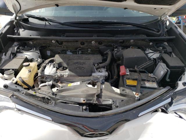 Photo 12 from auction – 2017 TOYOTA RAV4 LE with VIN JTMBFREV7HJ701057