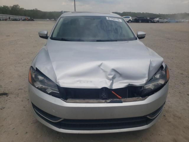 Photo 5 from auction – 2013 VOLKSWAGEN PASSAT SEL with VIN 1VWCH7A35DC010841