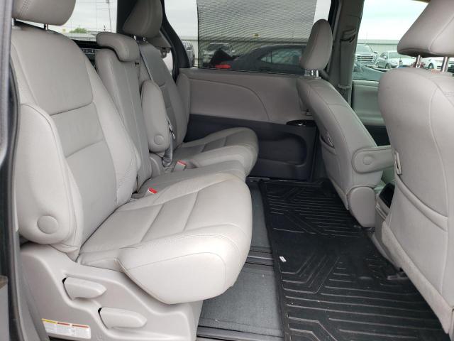 Photo 11 from auction – 2017 TOYOTA SIENNA XLE with VIN 5TDYZ3DC7HS829008