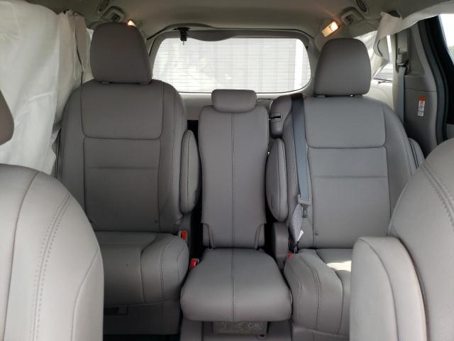Photo 10 from auction – 2017 TOYOTA SIENNA XLE with VIN 5TDYZ3DC0HS784266