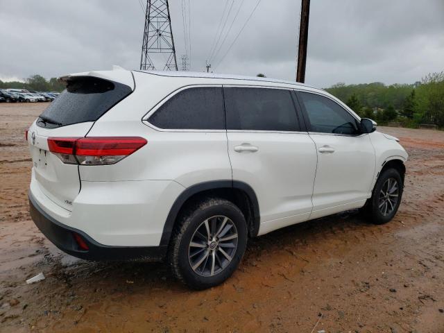 Photo 3 from auction – 2017 TOYOTA HIGHLANDER with VIN 5TDKZRFH6HS520566