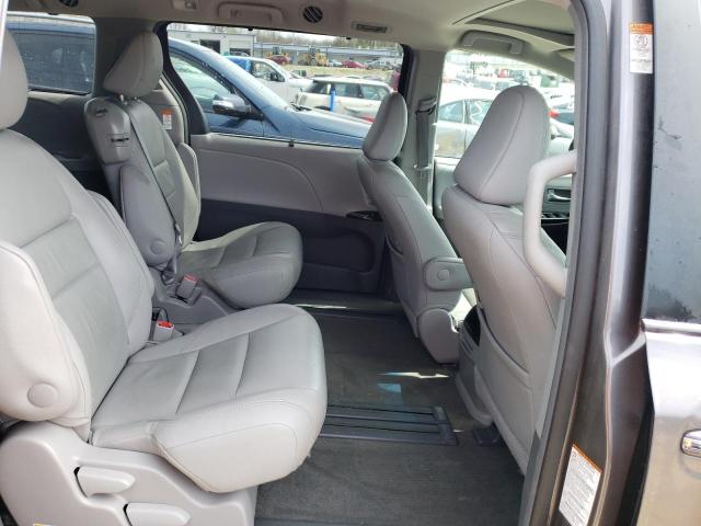 Photo 11 from auction – 2017 TOYOTA SIENNA XLE with VIN 5TDYZ3DC5HS815513