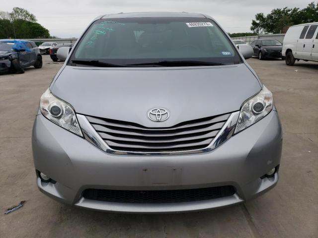 Photo 5 from auction – 2017 TOYOTA SIENNA XLE with VIN 5TDYZ3DC7HS829008