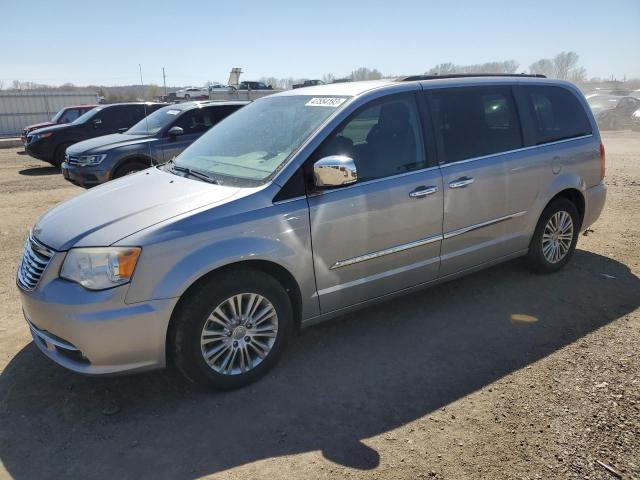 CHRYSLER TOWN & COU 2013 with VIN 2C4RC1CG3DR643032 - Photo from auction