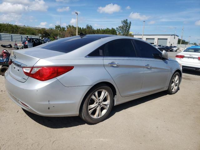 Photo 3 from auction – 2013 HYUNDAI SONATA SE with VIN 5NPEC4AC0DH642501
