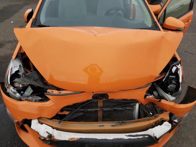 Photo 11 from auction – 2015 TOYOTA PRIUS C with VIN JTDKDTB31F1102951