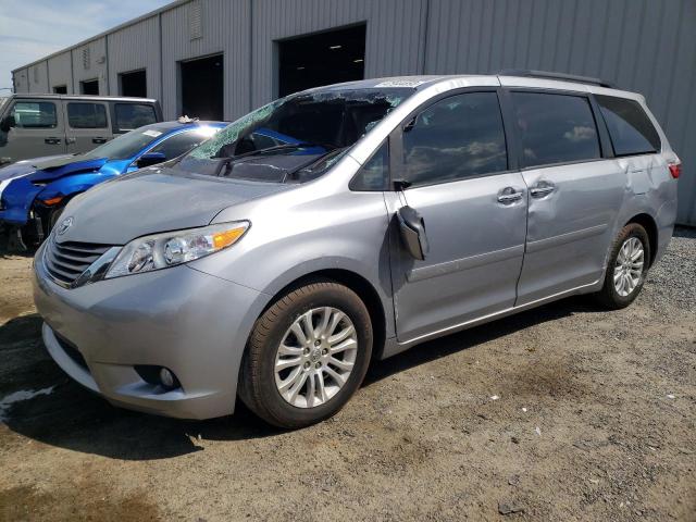 Photo 1 from auction – 2017 TOYOTA SIENNA XLE with VIN 5TDYZ3DC0HS784266