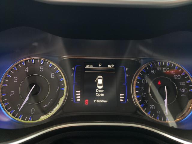 Photo 9 from auction – 2015 CHRYSLER 200 LIMITE with VIN 1C3CCCAB9FN704106
