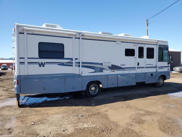 Photo 4 from auction – 2004 WORKHORSE CUSTOM CHASSIS MOTORHOME with VIN 5B4MP67G343378598