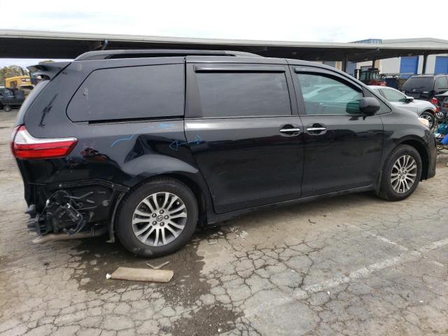 Photo 3 from auction – 2018 TOYOTA SIENNA XLE with VIN 5TDYZ3DC5JS952585